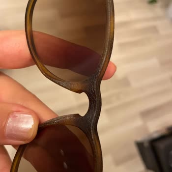 Atasun'dan Alınan Rayban Gözlük Çerçevesi Kaplaması 6 Ayda Çatladı