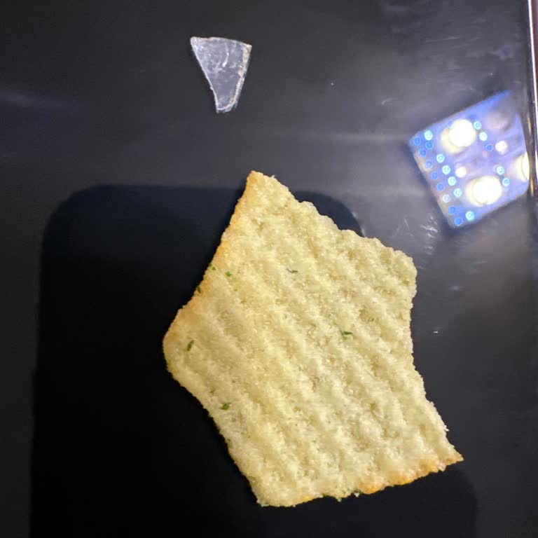 Lays Fırından İçerisinde Yapışmış Plastik Parça