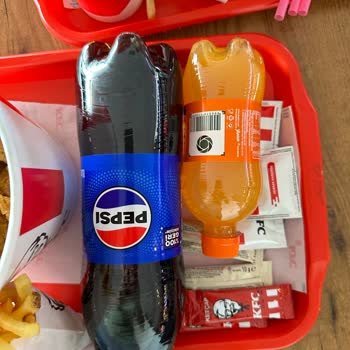 KFC Urla Alışveriş Merkezi Şubesi