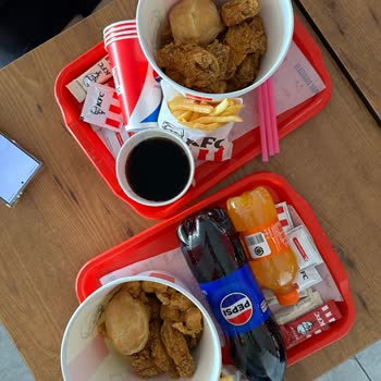 KFC Urla Alışveriş Merkezi Şubesi