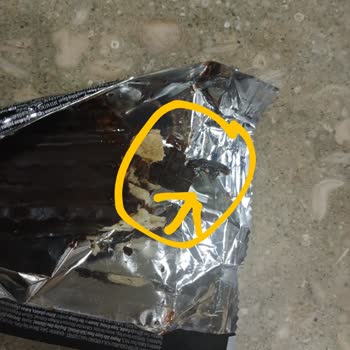 Eti Gıda Eti Gurme Karam Çikolata Böcekli Çıktı Yemeyin, Yedirmeyin.