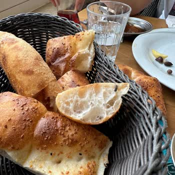 Halimbey Sofrası Sinekli Bakkal