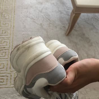 Bershka Kullanılmış Ayakkabı Gönderiyor Ve Zamanımızı Heba Ediyorum