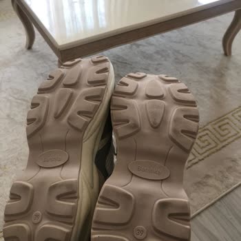 Bershka Kullanılmış Ayakkabı Gönderiyor Ve Zamanımızı Heba Ediyorum