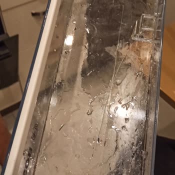 Bosch Buzdolabı Su Rafı Patladı