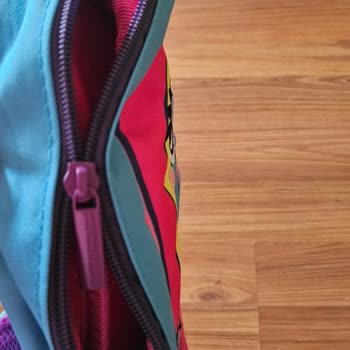 Benetton Okul Çantası Fermuar Arızası
