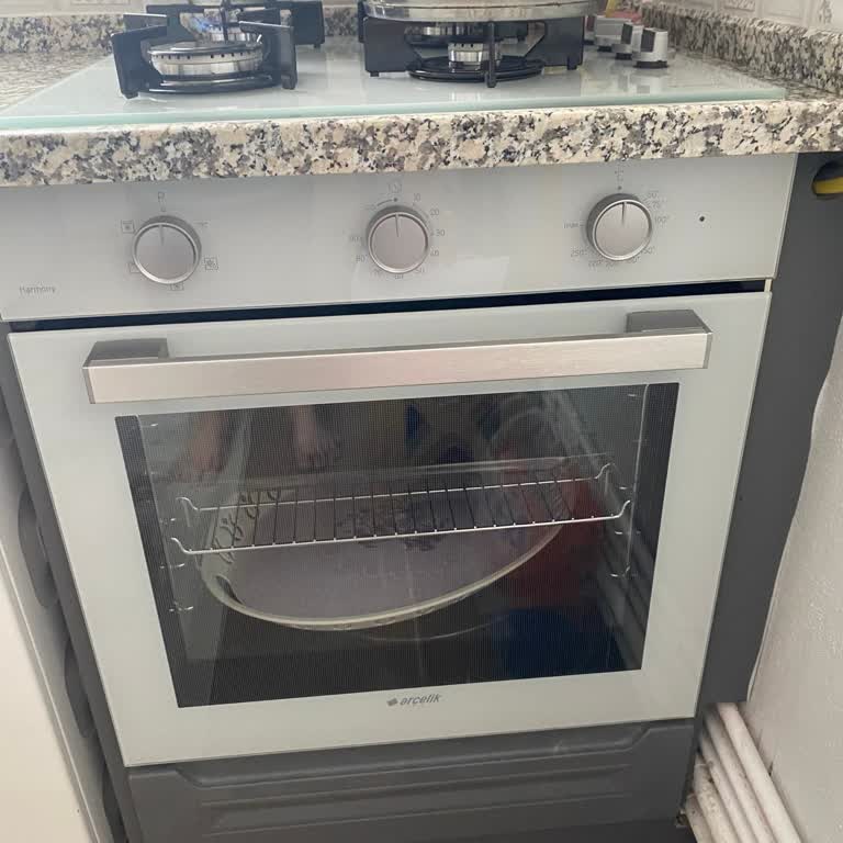 Arçelik Alt Rezidansı Olmayan Fırını Sattı Ve Arkasında Durmuyor