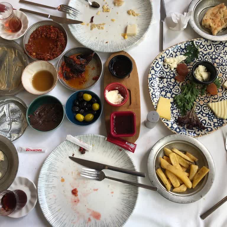 Hacıbaşar Kebap Menüsü Eksik Geliyor!