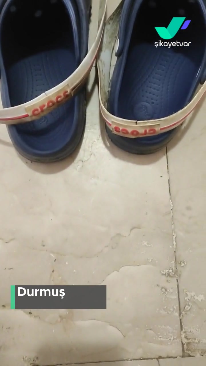 Crocs Terlik 1 Ay Giymedim! videonun kapak resmi