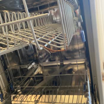 Beko Bulaşık Makinesi Üst Sepet Kaplama Soyulması