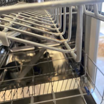 Beko Bulaşık Makinesi Üst Sepet Kaplama Soyulması