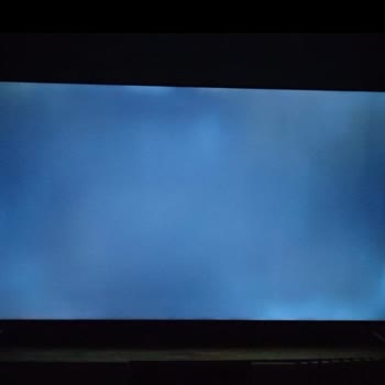 Senna TV Senna 65 İnch Işık Sızması Bulutlanma