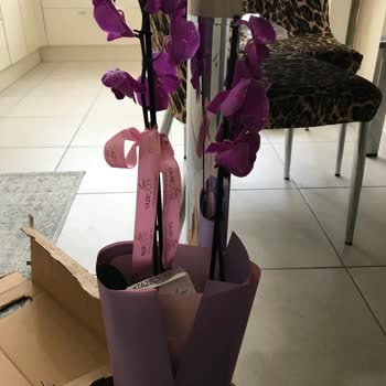 Taze Çiçek (tazecicek.com) Görseldekinden Farklı Çiçek Gönderimi