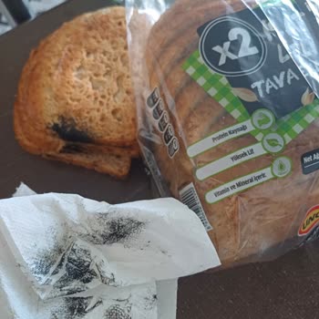 Uno Ekmek İçinde Siyah Yağlı Boya