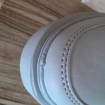 Modatrend Defolu Ayakkabı Gönderdi, İade Talebine Cevap Vermiyor!