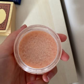 Müberya Sağlam Makeup Studio Kaş Wax Ürün Değerlendirmesi