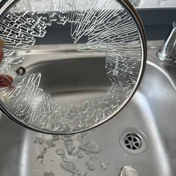 Korkmaz Mutfak Eşyaları Korkmaz Marka Cam Kapak Patladı