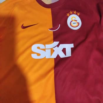 GS Store Forma Kalitesiz Olması Hızlı Renk Değiştirip Türk Bayrağının Hasar Alm