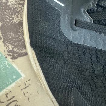 Salomon Ayakkabı Üç Ay Giymeden Yırtıldı