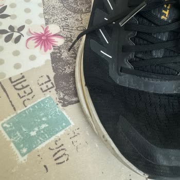 Salomon Ayakkabı Üç Ay Giymeden Yırtıldı