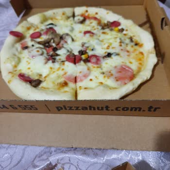 Pizza Hut Pişmemiş Ürün Göndermesi