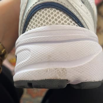 Kremlin Outlet İlgisiz Satıcı Kremlin