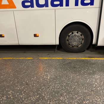 As Adana Seyahat Otobüs Gecikmesi Ve Sorumsuzluk, Müşteri Mağduriyeti!