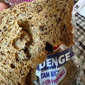 UNO Ekmekten Sinek Çıktı