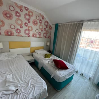 Çağla Tur Paramızı İade Etmiyor Personeli Çok Kaba Ve Dalga Geçiyor