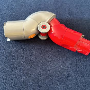 Dyson V12 Mobilya Altı Aparatı Sorunu