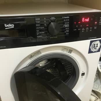 Yeni Alınan Beko Marka Çamaşır Makinesinde Sarı Leke Problemi