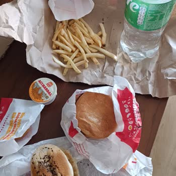 Burger King Küf Tutmuş Bozuk Ürün