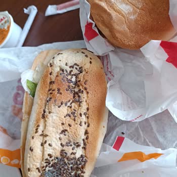 Burger King Küf Tutmuş Bozuk Ürün