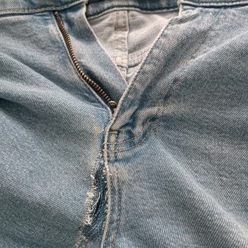 Koton'un 3 4 Giymede Yırtılan Pantolonları