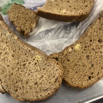 A101 De Küflü Ekmekler