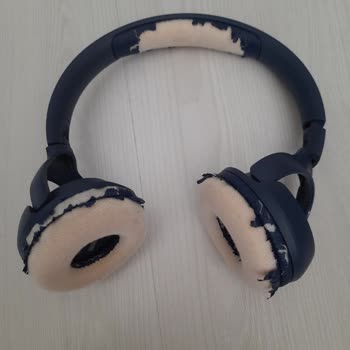 JBL Kulaklık Deri Soyulması