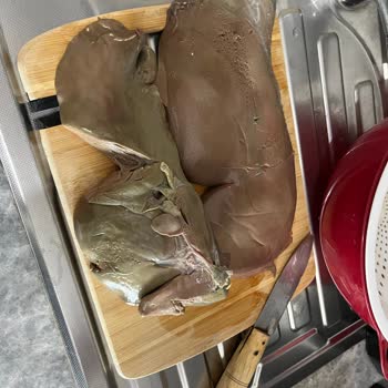 Migros Aldığımız Kuzu Ciğer 3 Günde Bozularak Yeşillendi!