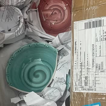 PttAVM PTT Bütün Eşyalarımı Kırdı