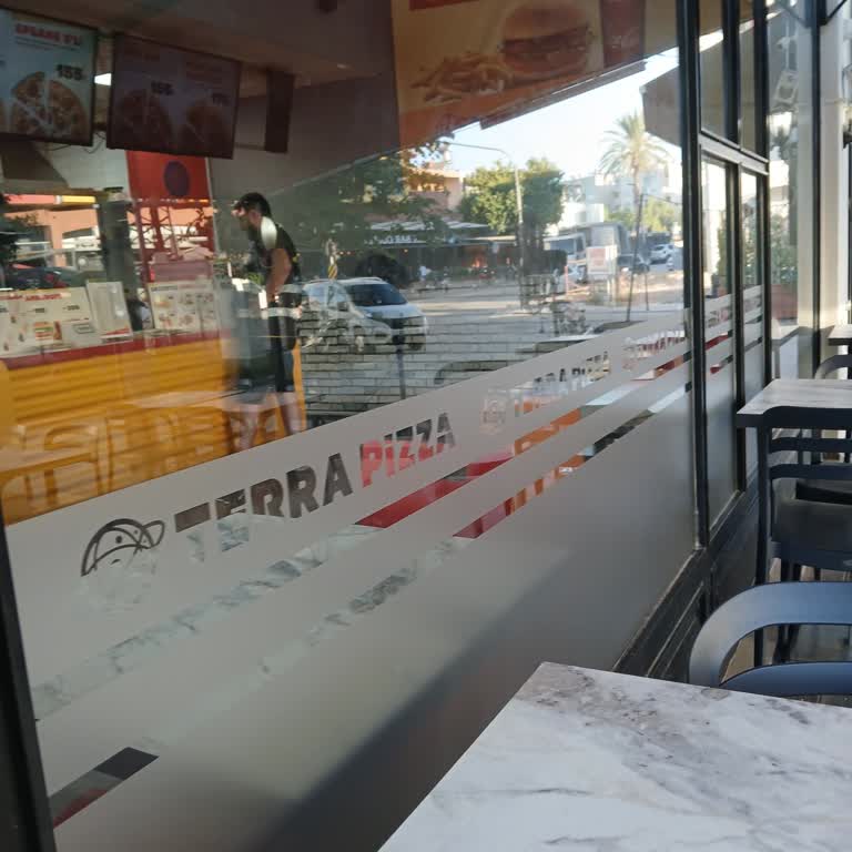 Terra Pizza Hijyen Standartlarına Uymayan Restoran Deneyimi