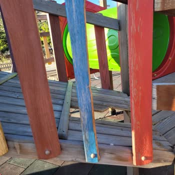 Ulukışla Belediyesi Çocuk Parkında Kırık Kaydırak Tehlike Saçıyor