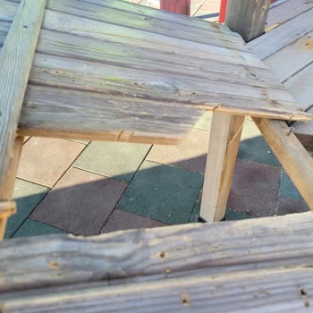 Ulukışla Belediyesi Çocuk Parkında Kırık Kaydırak Tehlike Saçıyor