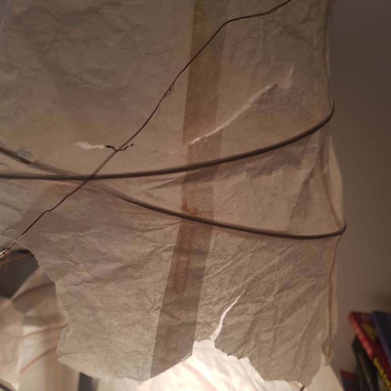 IKEA Lambader Kağıdı Yırtıldı