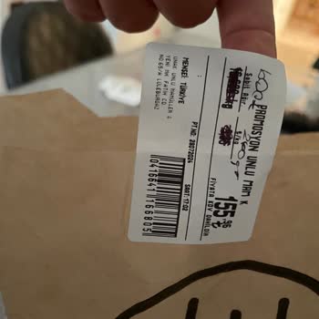 Migros'tan Aldığımız Acıbadem Kurabiyeleri Deterjan Kokuyor