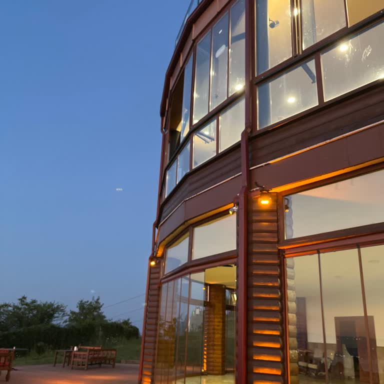 Seyir 360 Cafe Restaurant Genç Çalışanlar Hakkında