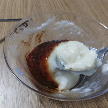 Liva Pastanesi (livashop.com) Yıldız Şubesi'nden Aldığım Tatlıda Kıl Çıktı!