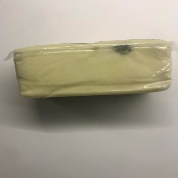 Ergüven Kaşar Peyniri Açılmadan Küflenmiş