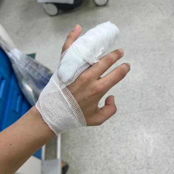Çakmak Erdem Hastanesi'nde Yetersiz Sargı Uygulaması Ve İlgisizlik