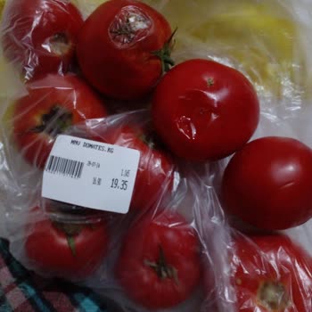 İmes Gross Marketin Bozuk Sebze Satması