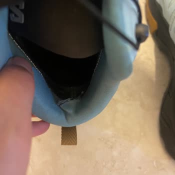 SuperStep Salomon Marka Ayakkabı 5 Ayda Yırtıldı.