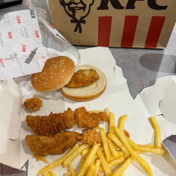 KFC Şerifalı Şubesi Hatalı Ürün Özensiz Ve İlgisiz Şube